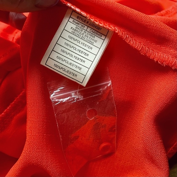 NWT Jack by BB Dakota Fiesta Red Flutter Sleeve Boxy Crop Top Women’s Large - Picture 3 of 4